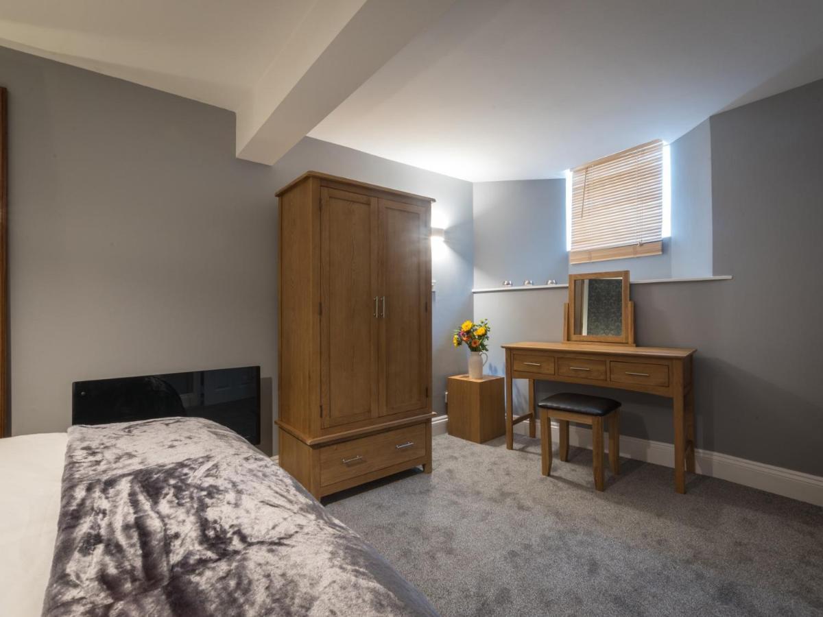 Southernhay Basement Apartment Эксетер Экстерьер фото