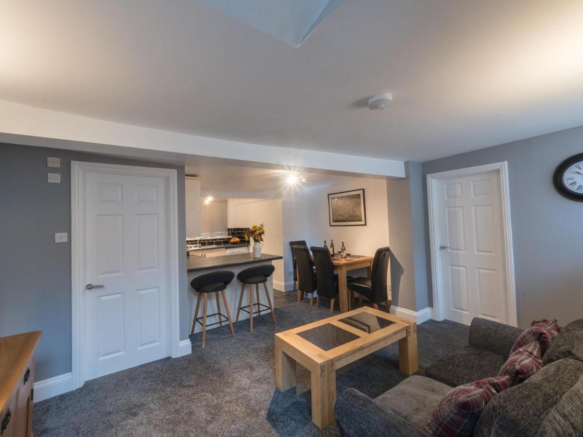 Southernhay Basement Apartment Эксетер Экстерьер фото